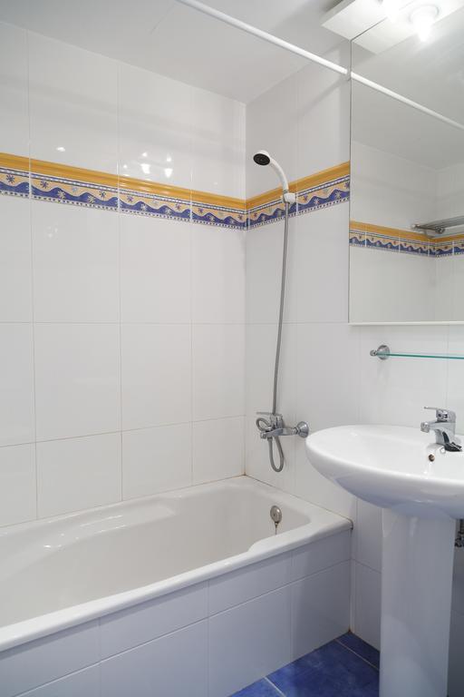 Uhc Rhin-Danubio Apartments Salou Bagian luar foto